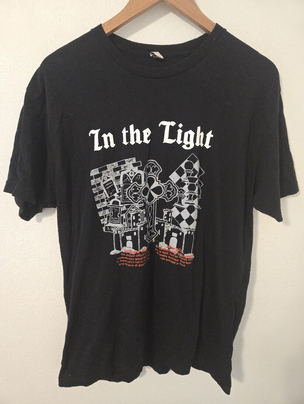 In the Light Cross T Shirt Mens Large Jesus Christ Chess Pieces Scripture Matthe